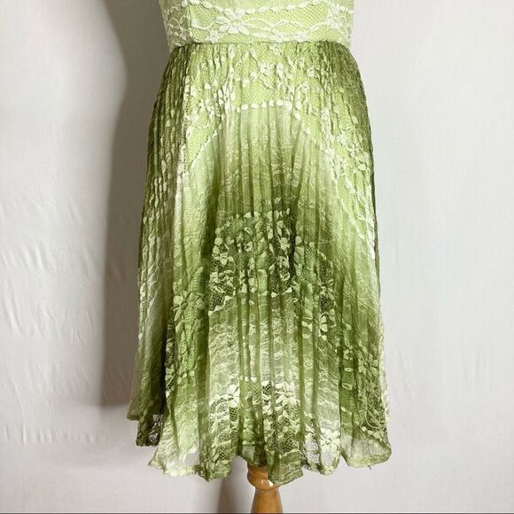 Betsey Johnson Green Ombré Floral Lace Sleeveless Dress Small - Picture 2 of 8